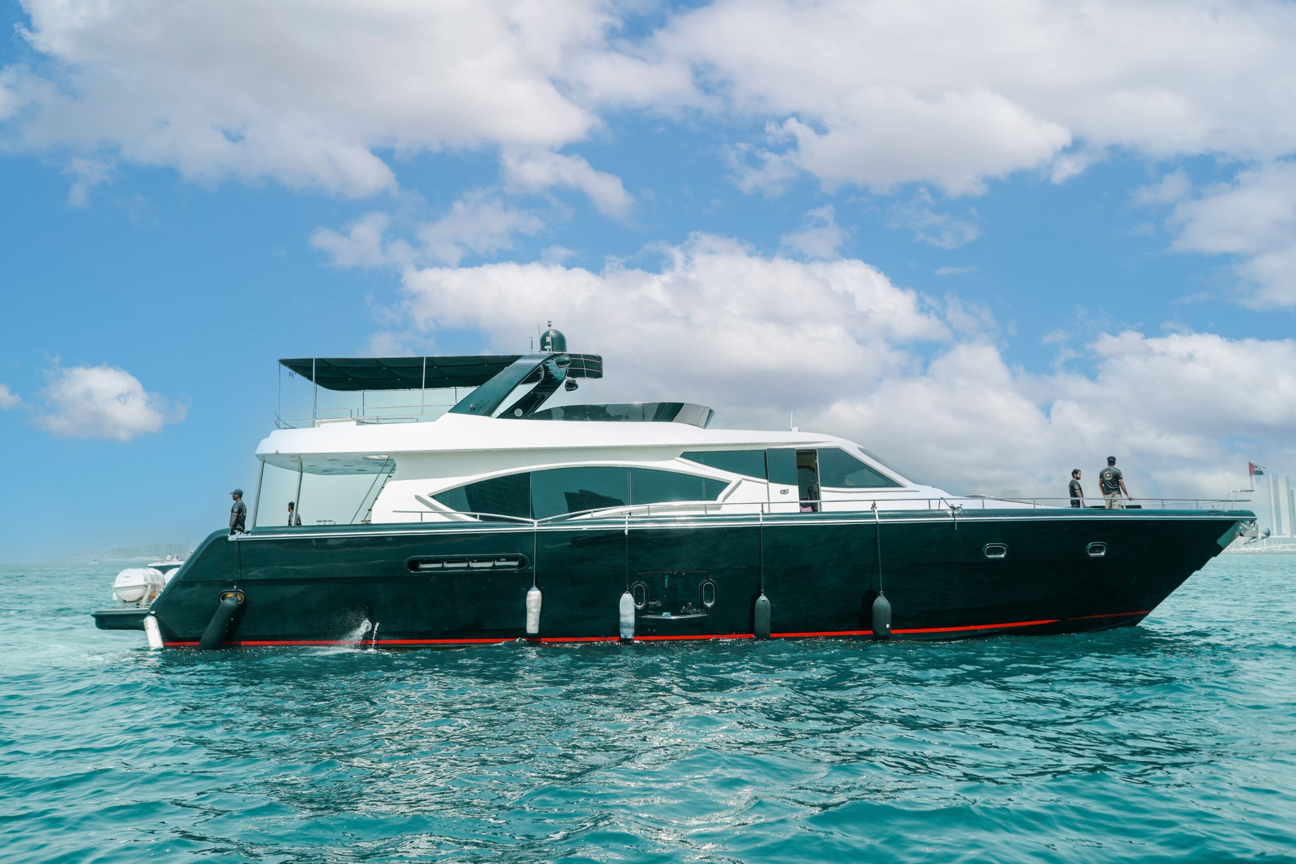 Black Beast 90 Yacht Rental Dubai - Exclusive Luxury Charter