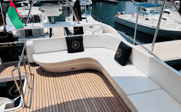 No.1 YACHT LADY KELLY 2-4