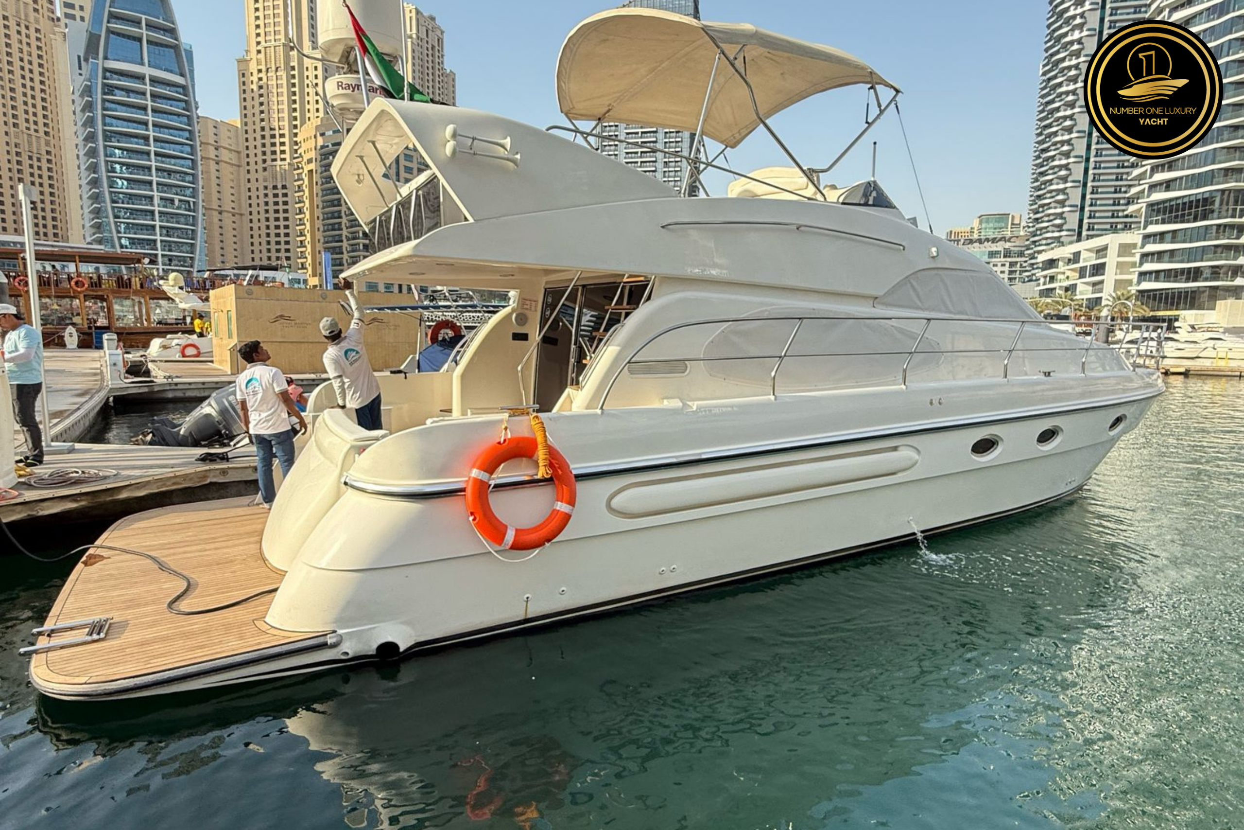No.1 YACHT LADY KELLY 2 - Dubai Boat Rental