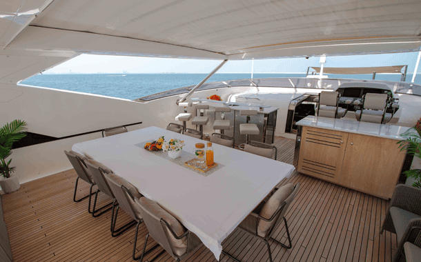 NO. 1 YACHT ISLAND QUEEN 10