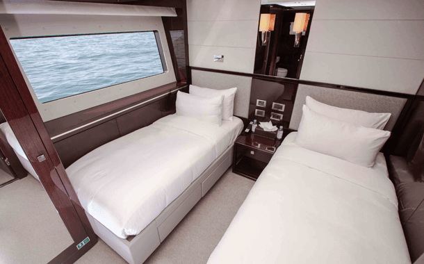 NO. 1 YACHT ISLAND QUEEN 14