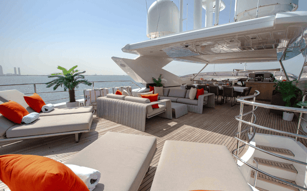 NO. 1 YACHT ISLAND QUEEN 8