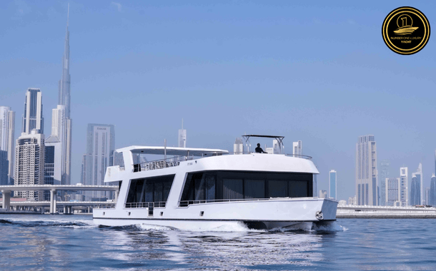 YACHT FLOATING BELLA 5