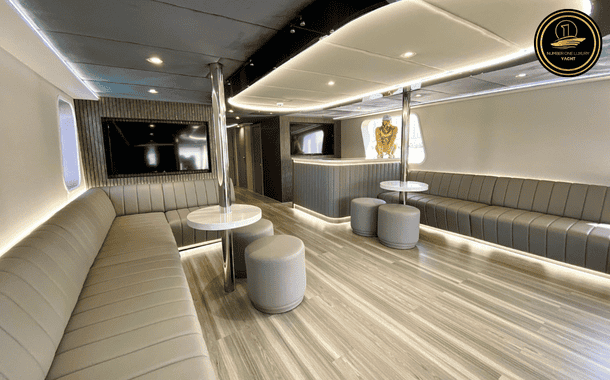 YACHT GREY PRINCESS 11