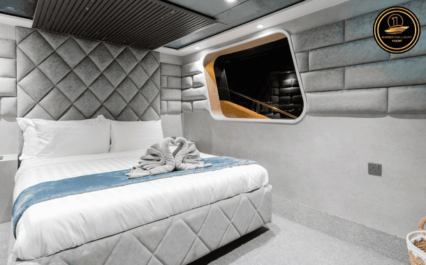 YACHT GREY PRINCESS 14