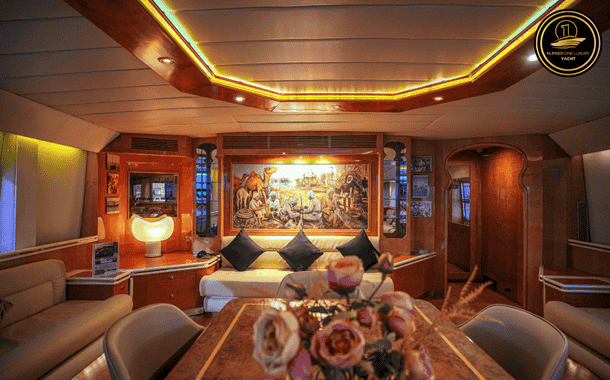 YACHT PARTY CHAMPION 12