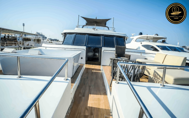 YACHT WEEKEND EDITION 9