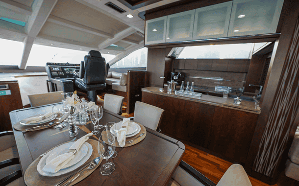 NO 1 YACHT FIN N TONIC 25