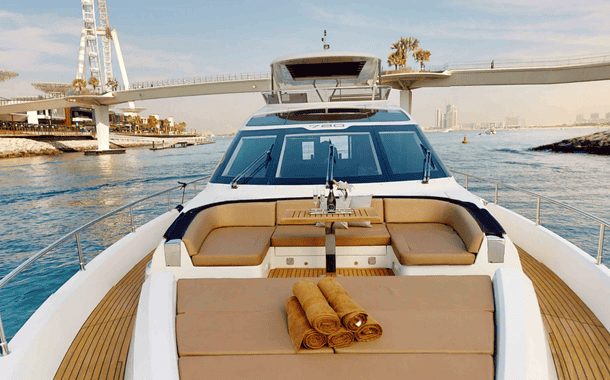 NO 1 YACHT FIN N TONIC 5