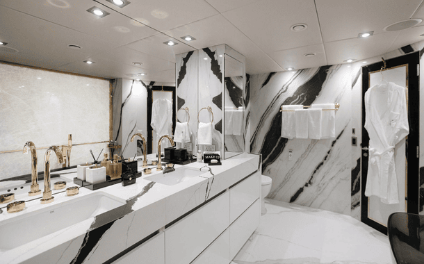 NO 1 YACHT GOLD EDITION 18