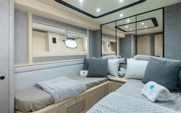 NO 1 YACHT MARIGOLD 11