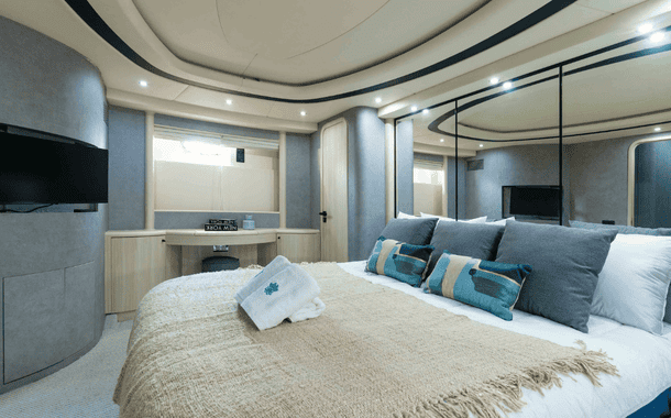 NO 1 YACHT MARIGOLD 12