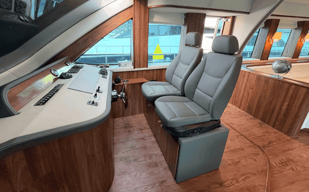 NO 1 YACHT MEGA GREY 8