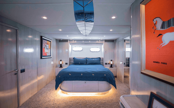 NO 1 YACHT PREDATOR BLACK 10