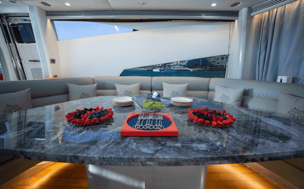 NO 1 YACHT PREDATOR BLACK 16