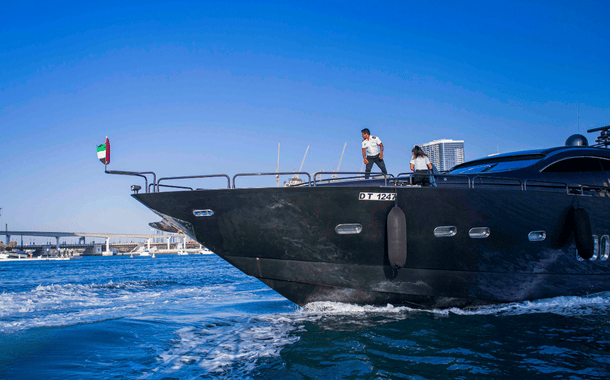 NO 1 YACHT PREDATOR BLACK 3