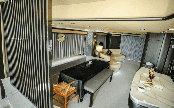 NO 1 YACHT PURPLE LADY 12