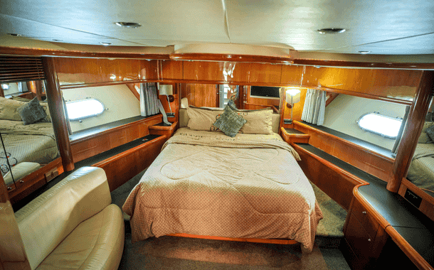 NO 1 YACHT PURPLE LADY 14