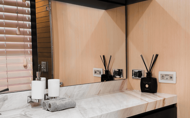 NO 1 YACHT SUMMER BREEZE 13