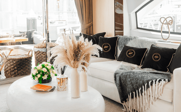 NO 1 YACHT SUMMER BREEZE 7