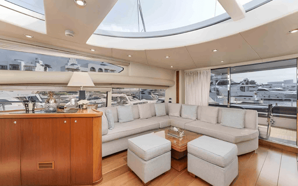 NO 1 YACHT WHITE PREDATOR 6