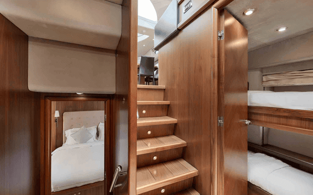 NO 1 YACHT WHITE PREDATOR 8