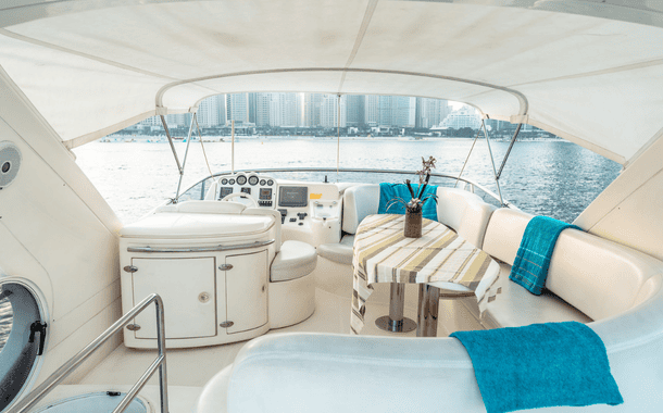 NO. 1 YACHT AMAZING GRACE 2-10