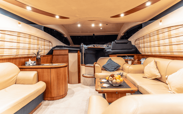 NO. 1 YACHT AMAZING GRACE 2-15