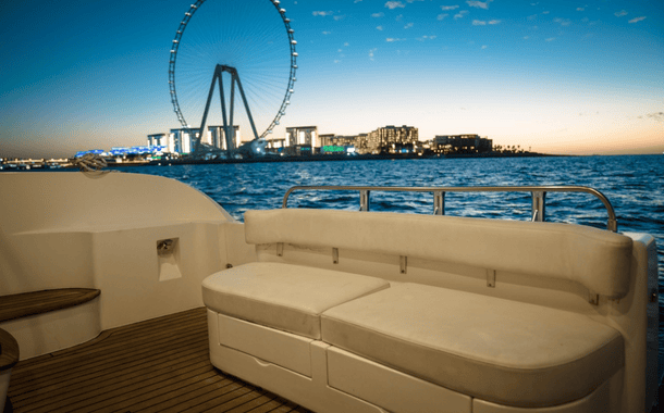 NO. 1 YACHT AMAZING GRACE 2-18