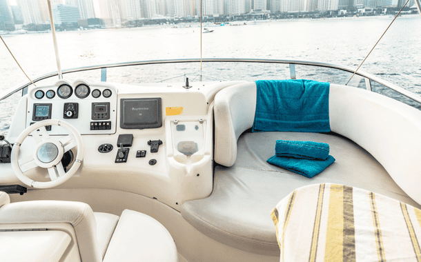 NO. 1 YACHT AMAZING GRACE 2 -4