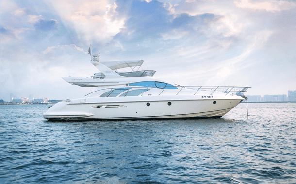 NO. 1 YACHT AMAZING GRACE 2-5