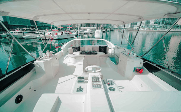 NO. 1 YACHT ITALIAN QUEEN 8