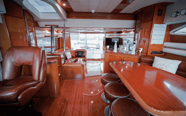 NO. 1 YACHT ITALIAN QUEEN 9