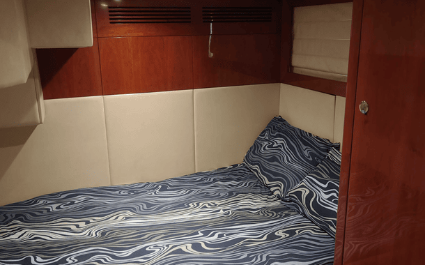 NO. 1 YACHT MARLIN MONROE 16