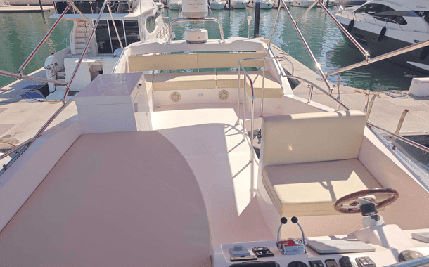 NO. 1 YACHT MARLIN MONROE 5