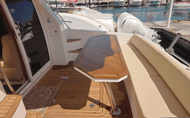 NO. 1 YACHT MARLIN MONROE 8