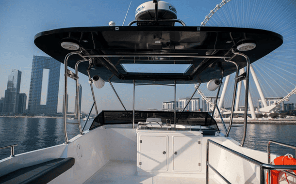 NO. 1 YACHT SELFIE ON VOGUE 3