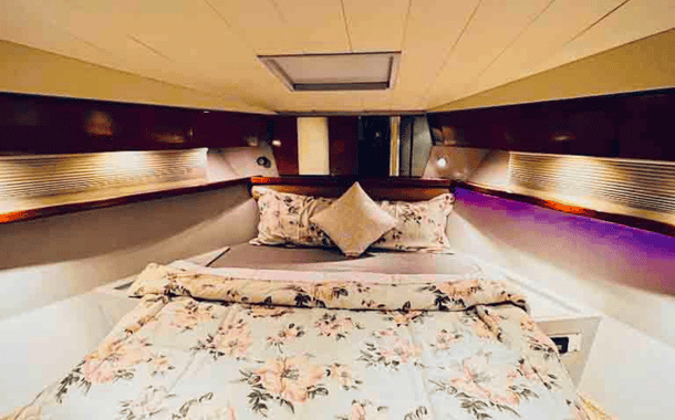 NO. 1 YACHT WESTSIDE FERRETTI 10