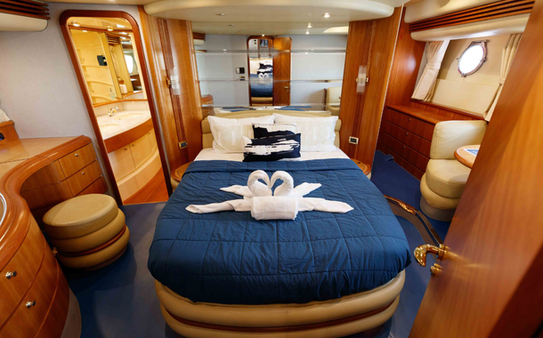 No.1 Yacht EUPHORIA 9