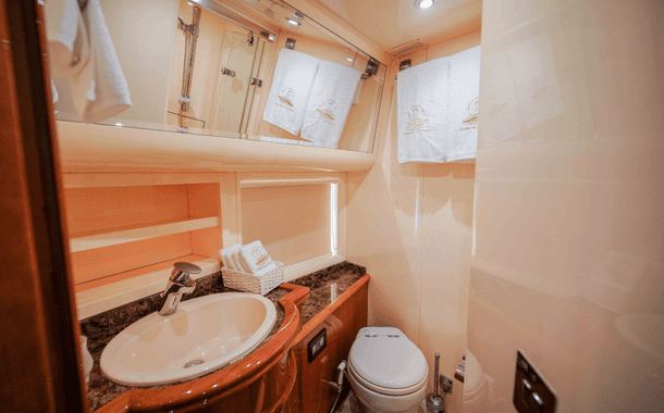 YACHT OPTIMISED IMAGES 100kb (1)