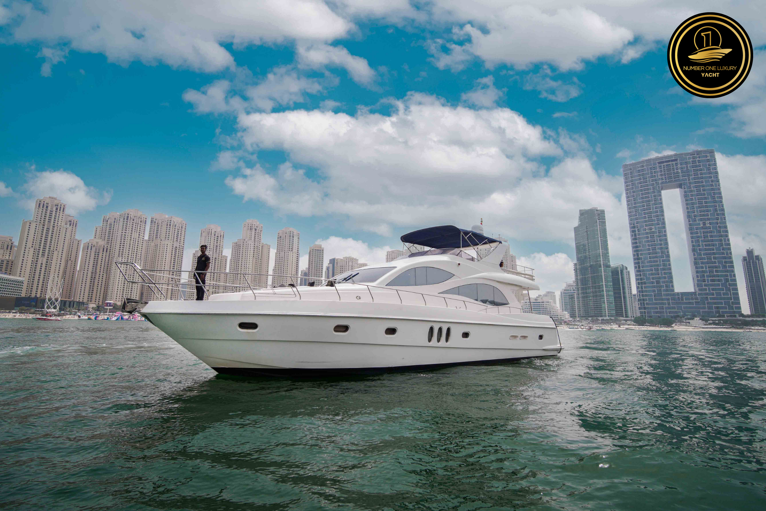 NO. 1 YACHT WEAKENDER 1