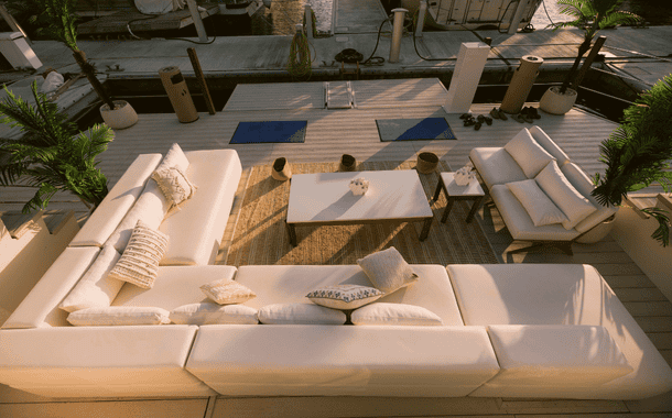 No.1 Yacht FLOATING BEACH CLUB 12