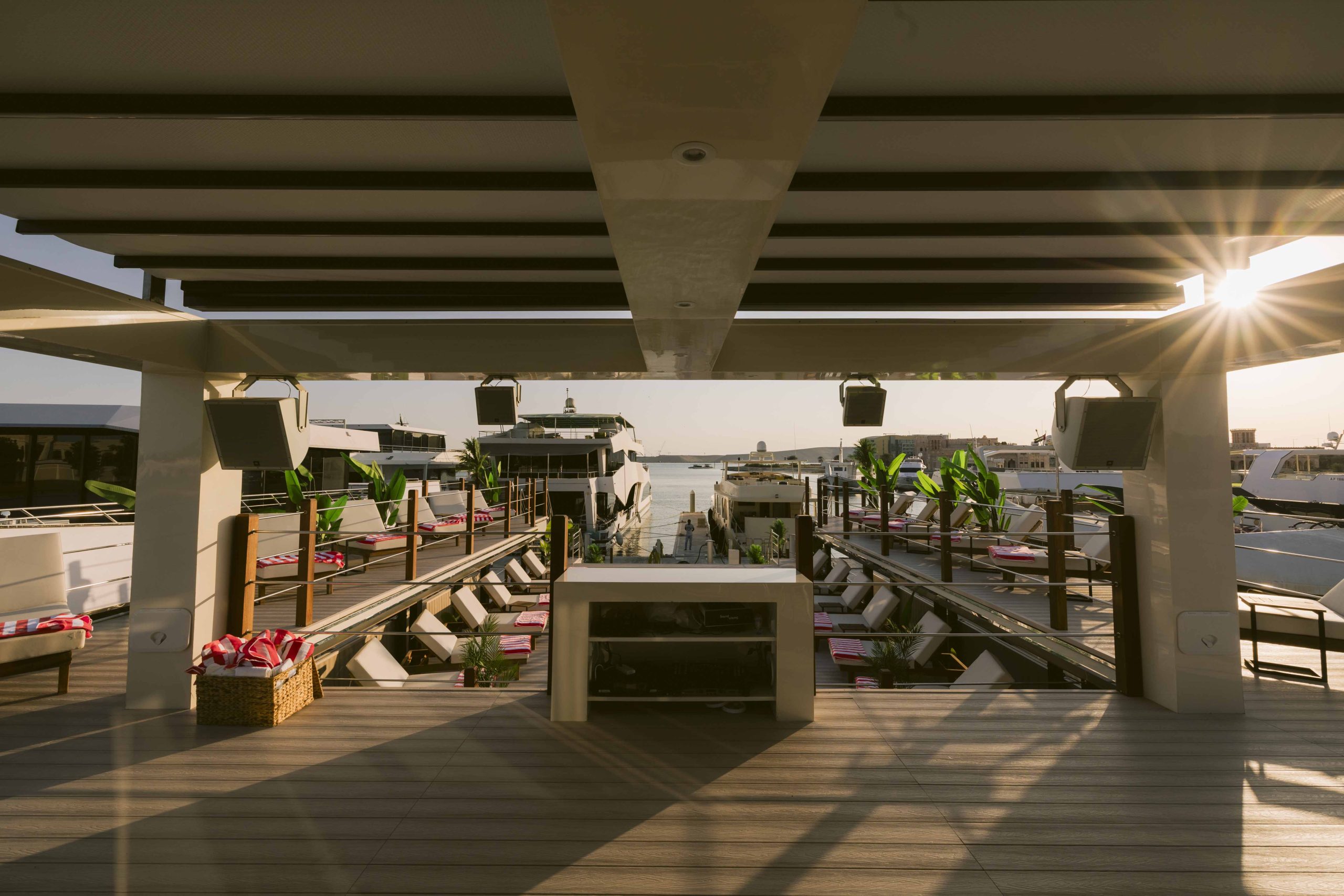 Floating Beach Club Yacht - No.1 Yacht