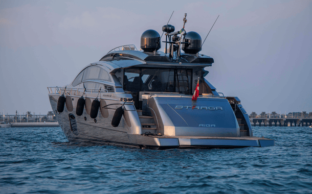 NO 1 YACHT PERSHING 5