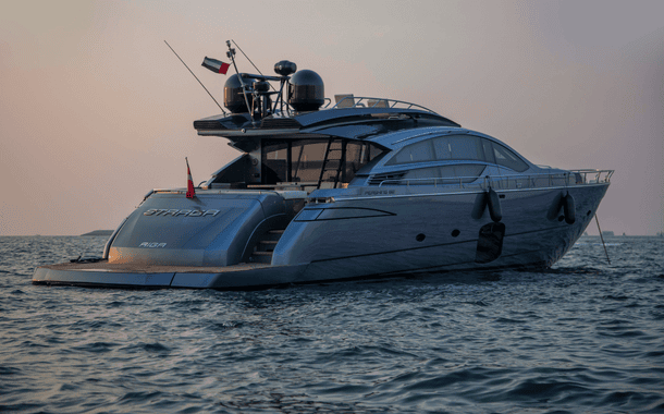 NO 1 YACHT PERSHING 8