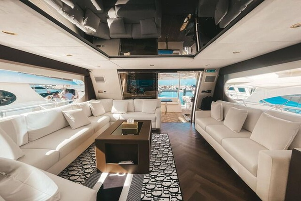 NO. 1 YACHT IMAGINATION