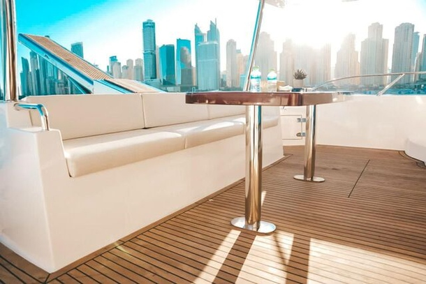 NO. 1 YACHT IMAGINATION